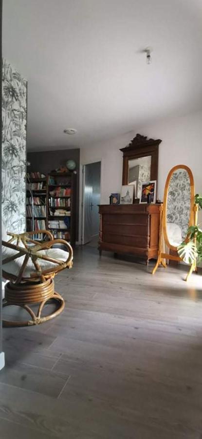 Bienvenue Chez Joelle Et Andre Au 207 Bed & Breakfast Balaze Exterior photo